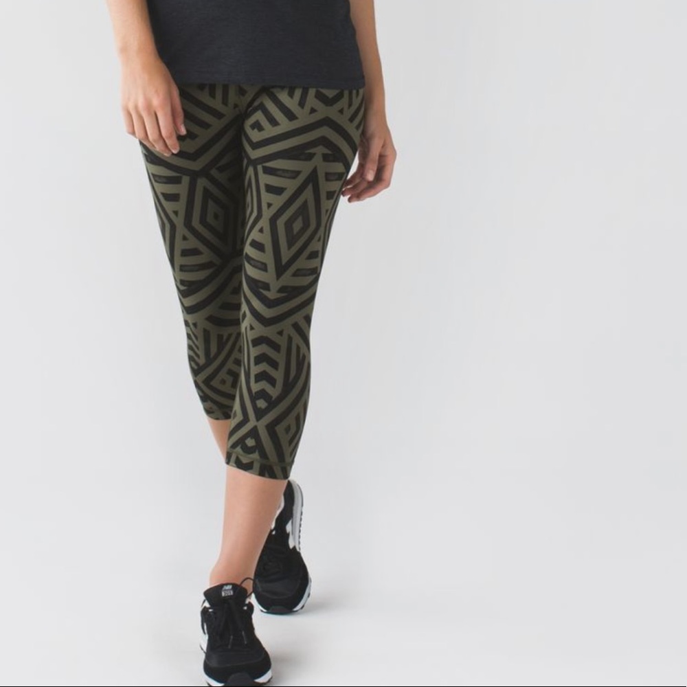 LULULEMON Wunder Under Crop II Full On Extreme - Picture 2 of 4